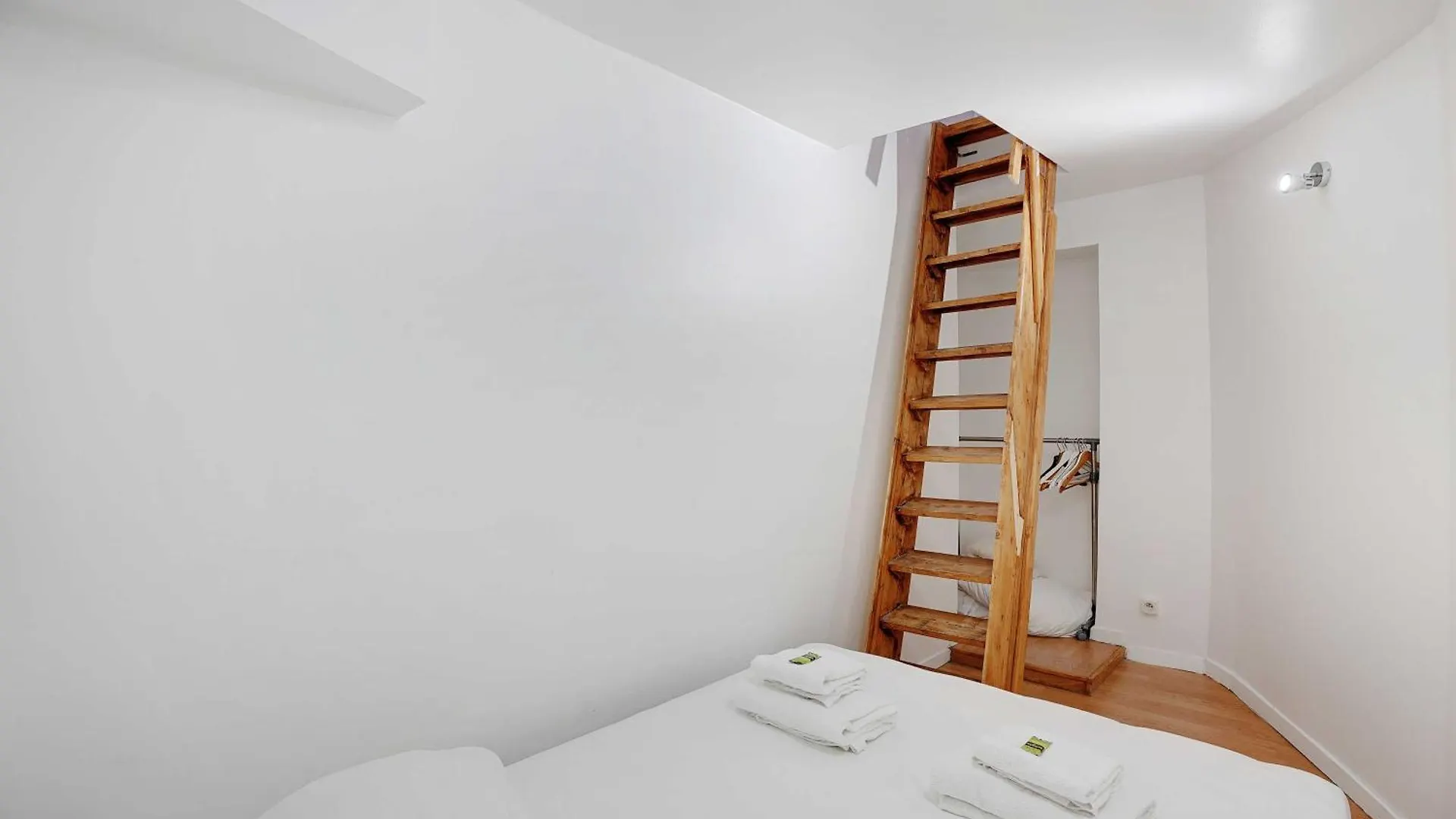 Intimate Apartment - 1Br- 2P - Saint-Ambroise Paris